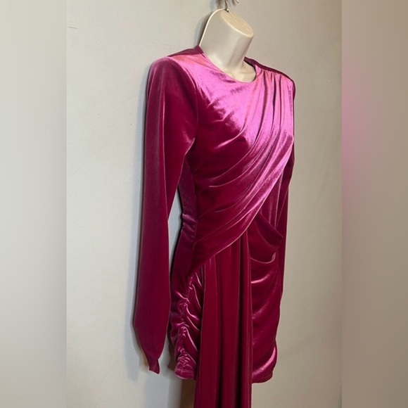 Michael Costello XREVOLVE HOLLIE MINI DRESS- magenta- size small worn once!!! - Picture 9 of 10